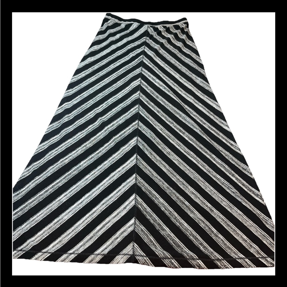 Max Studio Black Gray V Stripes Stretchy Waist Long Knit Rayon Skirt Women Large